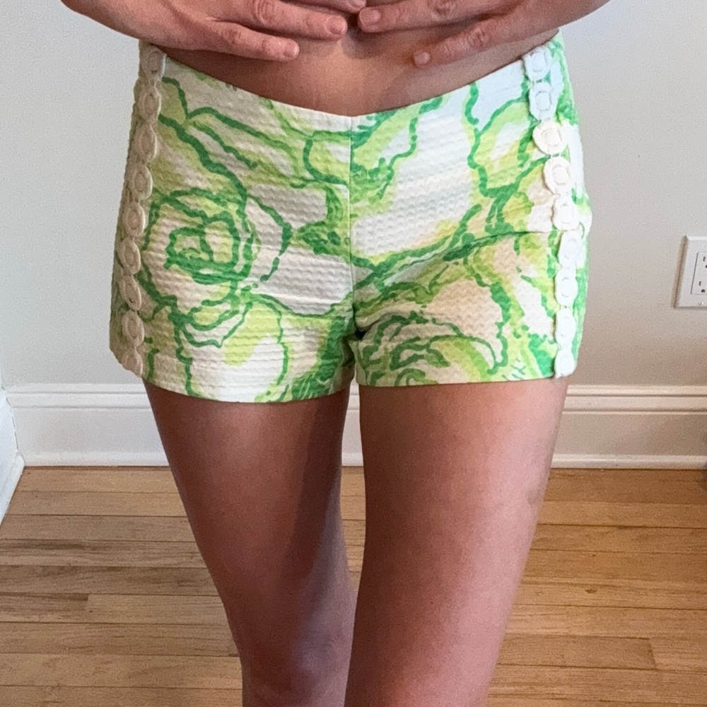Lilly Pulitzer short shorts